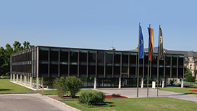 60_land.jpg (14. Landtag von B-W:  Haus des Landtags 26.07.2007)