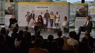 Gruppenbild mit Teilnehmern