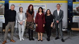 Gruppenbild mit Axel Graser, Nina Böhmer, Prof. Dr. Uta Meier-Gräwe, Landtagspräsidentin Muhterem Aras, Ayşe Yeter vom Klinikum Stuttgart und Dr. Joachim Rock
