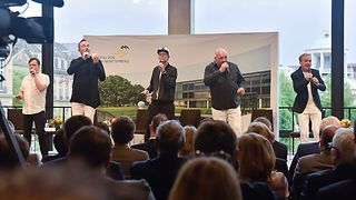 Die A-cappella-Gruppe Füenf auf der Bühne