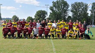 Gruppenfoto mit beiden Mannschaften