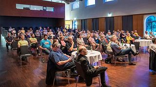 Das Publikum in der Festhalle Leutkirch