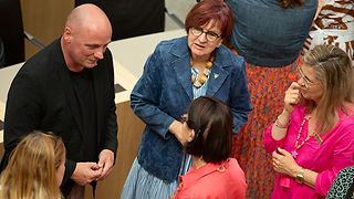 Vizepräsident Born im Gespräch.