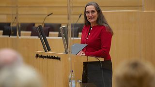 Landtagsdirektorin Werner am Rednerpult