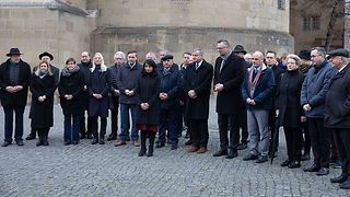 Stilles Gedenken am Mahnmal