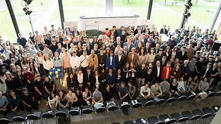 Gruppenfoto im Foyer