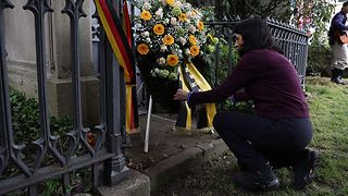 Muhterem Aras bei der Kranzniederlegung