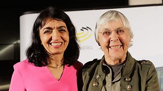 Landtagspräsidentin Muhterem Aras und Dr. Renate Hellwig, die in den 70er Jahren dem Landtag angehörte.