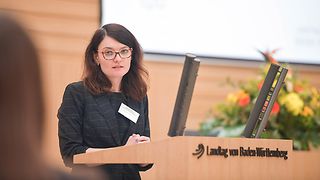 Abgeordnete Christine Neumann-Martin am Rednerpult