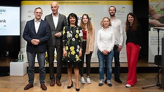 Gruppenfoto mit allen Beteiligten