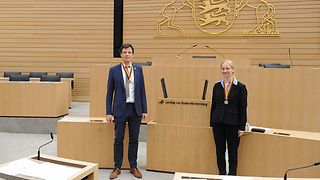 Foto mit Torsten Semar und Diana Busam im Plenarsaal.