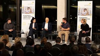 Spannende Diskussionen auf dem Podium