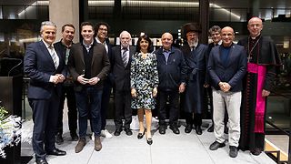 Gruppenbild mit Teilnehmern