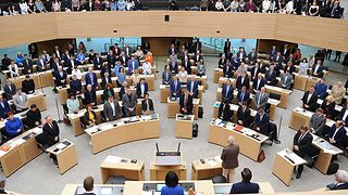 Schweigeminute im Landtag