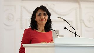 Landtagspräsidentin Muhterem Aras beim Grußwort