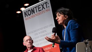 Landtagspräsidentin Muhterem Aras auf der Bühne im Merlin