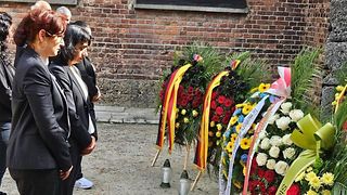 Kranzniederlegung in Auschwitz