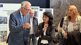 Aras im Museum