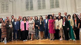 Gruppenbild mit Teilnehmerinnen und Teilnehmern der Veranstaltung
