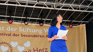 Landtagspräsidentin Muhterem Aras hält eine Rede