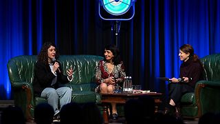 Lena Gorelik, Präsidentin Aras und Nicole Köster auf dem Sofa