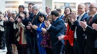 Die Gäste applaudieren