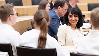 Landtagspräsidentin Aras im Gespräch