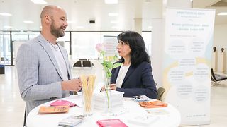 Landtagspräsidentin Muhterem Aras mit Vertreter der AKL im Gespräch