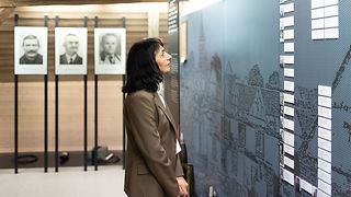 Aras in der Ausstellung