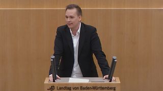Daniel Lindenschmid am Redepult