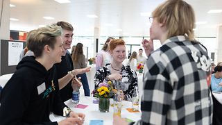 Jugendliche im Gespräch