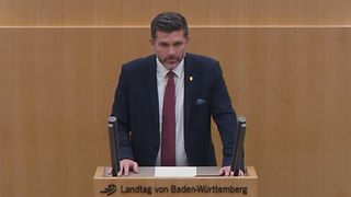 Nikolai Reith am Redepult