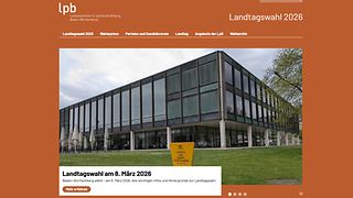 Screenshot der Webseite der Landeszentrale für politische Bildung mit dem Landtagsgebäude