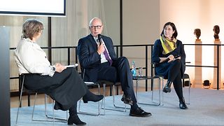 Diskussion auf dem Podium