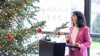 Am Redepult: Landtagspräsidentin Muhterem Aras