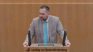 Ruben Rupp am Redepult