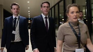 Manuel Hagel auf dem Weg in den Landtag