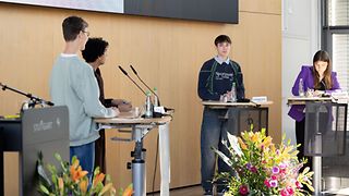 Die Finaldebatte der Altersgruppe 2