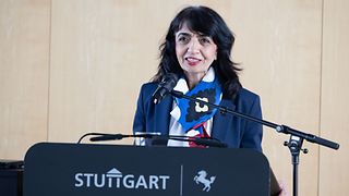 Landtagspräsidentin Aras spricht das Grußwort