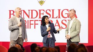 Landtagspräsidentin Muhterem Aras im Gespräch mit dem Moderator und dem Vorstandschef des VfB
