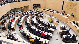 Der 18. Landtag von Baden-Württemberg hat seine Arbeit aufgenommen