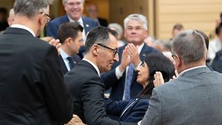 Landtagsvizepräsidentin Muhterem Aras gratuliert Cem Özdemir