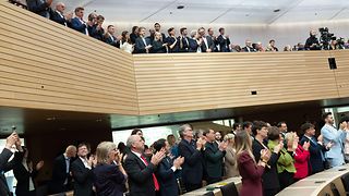 Applaus für den neu gewählten Ministerpräsidenten