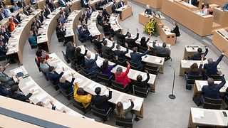 Die Abgeordneten im Plenarsaal