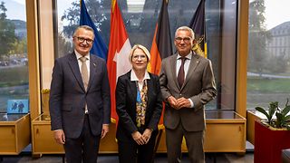 Livia Leu, außerordentliche und bevollmächtigte Botschafterin der Schweizerischen Eidgenossenschaft in Deutschland, Istvan Kocsis (re.), Generalkonsul der Schweizerischen Eidgenossenschaft in Stuttgart und Landtagspräsident Thomas Strobl