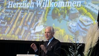 Heilbronns Oberbürgermeister Harry Mergel bei seinem Impulsreferat