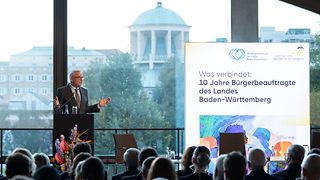 Landtagspräsident Thomas Strobl am Rednerpult