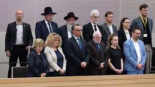 Ehrengäste im Plenum