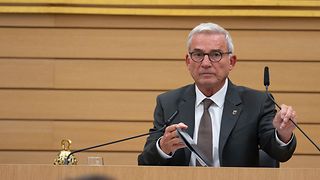 Landtagspräsident Strobl bei seiner Gedenkrede