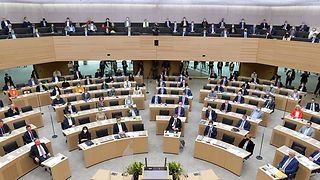 Blick in den Plenarsaal des neuen 17. Landtags von Baden-Württemberg